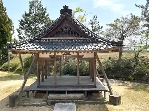 八幡神社の建物その他