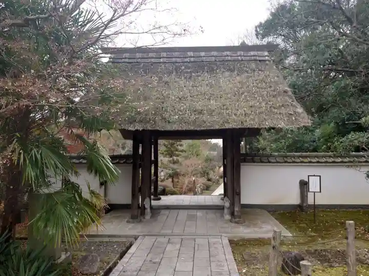 大聖寺(土浦大師不動尊)の山門・神門