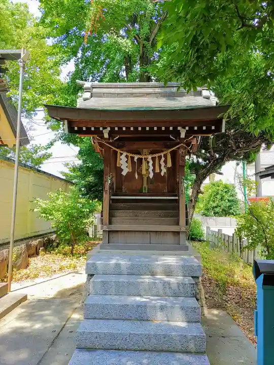 六所社(下飯田)の末社・摂社