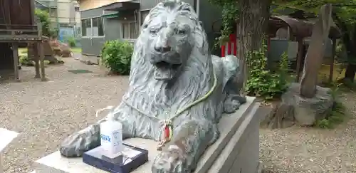 三囲神社の狛犬