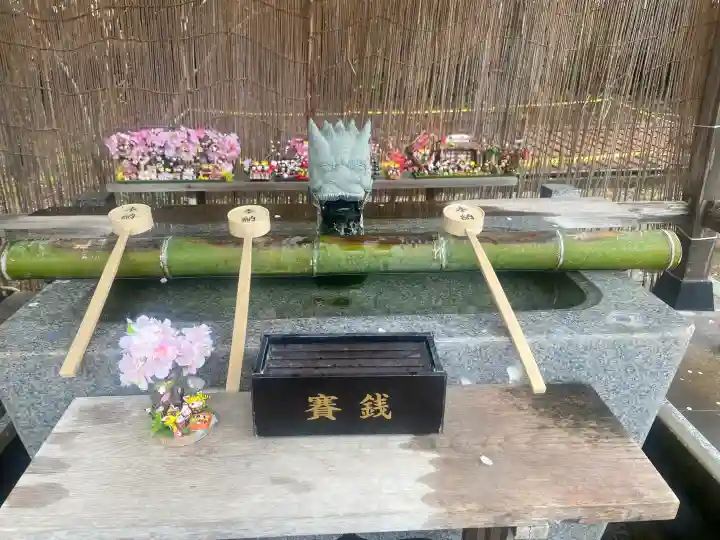 鎌数伊勢大神宮の{uncategorized: "未分類", other: "その他", undefined: "問題あり", building: "その他建物", grave: "お墓", sacred_gate: "鳥居", guardian: "狛犬", statue: "像", buddha: "仏像", history: "歴史", nature: "自然", garden: "庭園", animal: "動物", pagoda: "塔", temizu: "手水舎", mountain_gate: "山門・神門", sanctuary: "本殿・本堂", subordinate: "末社・摂社", art: "芸術", scenery: "景色", jizo: "地蔵", ema: "絵馬", goshuin: "御朱印", omikuji: "おみくじ", items: "授与品その他", amulet: "お守り", goshuincho: "御朱印帳", eats: "食事", festival: "お祭り", votive_dance: "神楽", shichigosan: "七五三参", wedding: "結婚式", experience: "体験その他", initially: "初詣", around: "周辺", anti_infection: "感染症対策"}