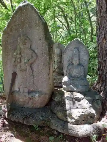 白瀧堂(滝不動尊)(岩手県)