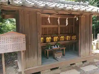 鶴峯八幡宮の末社・摂社