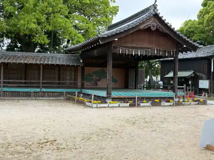 泊神社の{uncategorized: "未分類", other: "その他", undefined: "問題あり", building: "その他建物", grave: "お墓", sacred_gate: "鳥居", guardian: "狛犬", statue: "像", buddha: "仏像", history: "歴史", nature: "自然", garden: "庭園", animal: "動物", pagoda: "塔", temizu: "手水舎", mountain_gate: "山門・神門", sanctuary: "本殿・本堂", subordinate: "末社・摂社", art: "芸術", scenery: "景色", jizo: "地蔵", ema: "絵馬", goshuin: "御朱印", omikuji: "おみくじ", items: "授与品その他", amulet: "お守り", goshuincho: "御朱印帳", eats: "食事", festival: "お祭り", votive_dance: "神楽", shichigosan: "七五三参", wedding: "結婚式", experience: "体験その他", initially: "初詣", around: "周辺", anti_infection: "感染症対策"}
