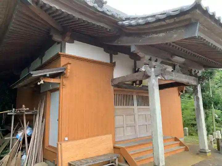 八幡神社の本殿・本堂