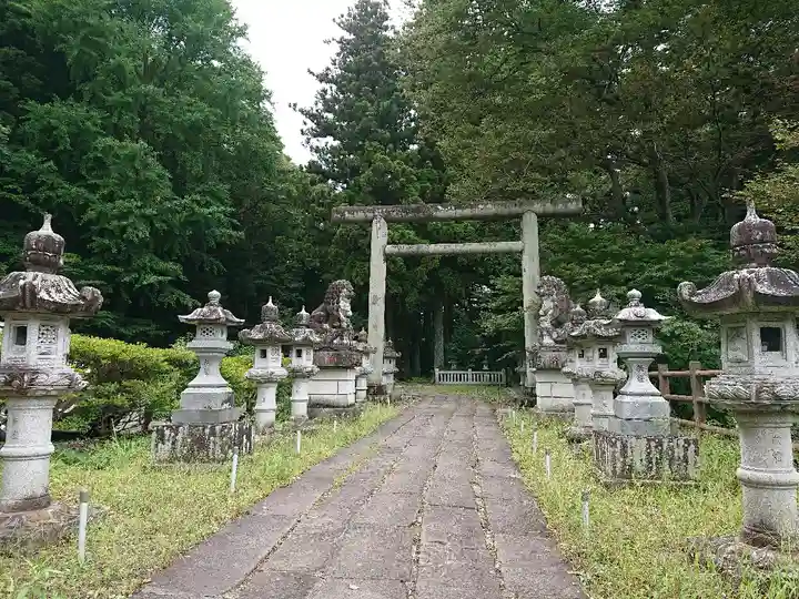 塩原八幡宮の鳥居