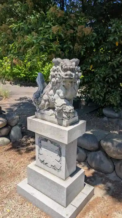 神明神社の{uncategorized: "未分類", other: "その他", undefined: "問題あり", building: "その他建物", grave: "お墓", sacred_gate: "鳥居", guardian: "狛犬", statue: "像", buddha: "仏像", history: "歴史", nature: "自然", garden: "庭園", animal: "動物", pagoda: "塔", temizu: "手水舎", mountain_gate: "山門・神門", sanctuary: "本殿・本堂", subordinate: "末社・摂社", art: "芸術", scenery: "景色", jizo: "地蔵", ema: "絵馬", goshuin: "御朱印", omikuji: "おみくじ", items: "授与品その他", amulet: "お守り", goshuincho: "御朱印帳", eats: "食事", festival: "お祭り", votive_dance: "神楽", shichigosan: "七五三参", wedding: "結婚式", experience: "体験その他", initially: "初詣", around: "周辺", anti_infection: "感染症対策"}