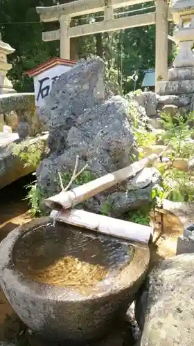 鳴谷神社の手水舎