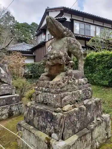 松江城山稲荷神社の狛犬