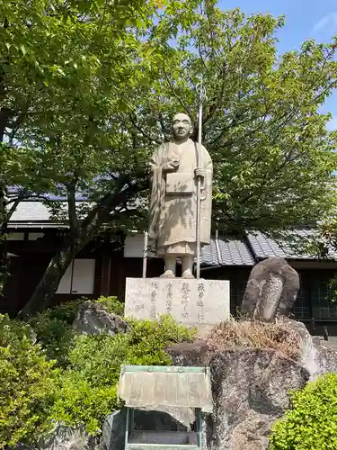 長久寺の像