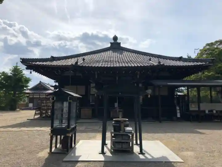 大安寺の本殿・本堂
