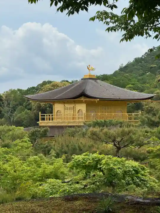 金閣寺不動堂の{uncategorized: "未分類", other: "その他", undefined: "問題あり", building: "その他建物", grave: "お墓", sacred_gate: "鳥居", guardian: "狛犬", statue: "像", buddha: "仏像", history: "歴史", nature: "自然", garden: "庭園", animal: "動物", pagoda: "塔", temizu: "手水舎", mountain_gate: "山門・神門", sanctuary: "本殿・本堂", subordinate: "末社・摂社", art: "芸術", scenery: "景色", jizo: "地蔵", ema: "絵馬", goshuin: "御朱印", omikuji: "おみくじ", items: "授与品その他", amulet: "お守り", goshuincho: "御朱印帳", eats: "食事", festival: "お祭り", votive_dance: "神楽", shichigosan: "七五三参", wedding: "結婚式", experience: "体験その他", initially: "初詣", around: "周辺", anti_infection: "感染症対策"}