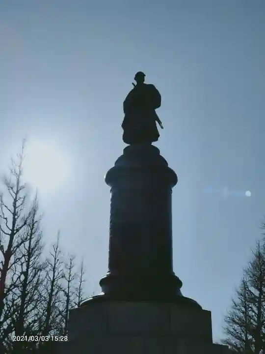 靖國神社の像