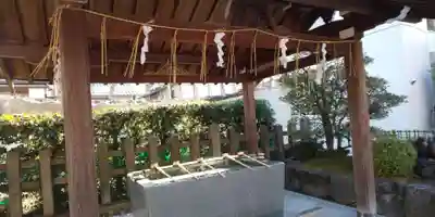 西院春日神社の手水舎