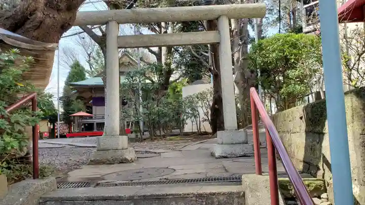 上目黒氷川神社の鳥居