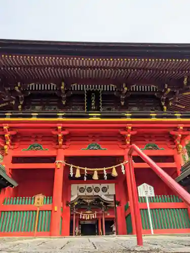 六所神社の山門・神門