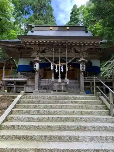 羽山神社の本殿・本堂