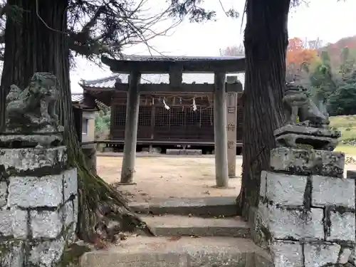 多和神社の鳥居