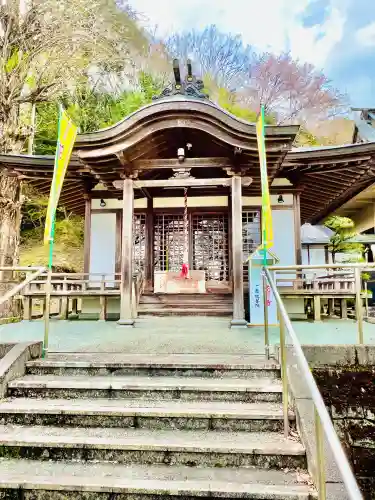 龍谷院の{uncategorized: "未分類", other: "その他", undefined: "問題あり", building: "その他建物", grave: "お墓", sacred_gate: "鳥居", guardian: "狛犬", statue: "像", buddha: "仏像", history: "歴史", nature: "自然", garden: "庭園", animal: "動物", pagoda: "塔", temizu: "手水舎", mountain_gate: "山門・神門", sanctuary: "本殿・本堂", subordinate: "末社・摂社", art: "芸術", scenery: "景色", jizo: "地蔵", ema: "絵馬", goshuin: "御朱印", omikuji: "おみくじ", items: "授与品その他", amulet: "お守り", goshuincho: "御朱印帳", eats: "食事", festival: "お祭り", votive_dance: "神楽", shichigosan: "七五三参", wedding: "結婚式", experience: "体験その他", initially: "初詣", around: "周辺", anti_infection: "感染症対策"}
