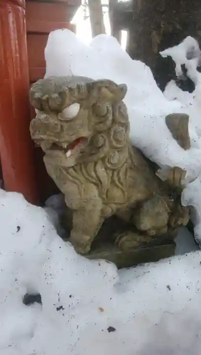 共栄稲荷神社の狛犬