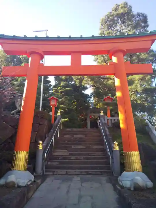 穴八幡宮の鳥居