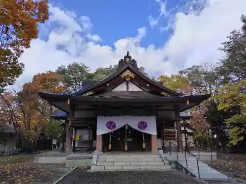 鷹栖神社の本殿・本堂