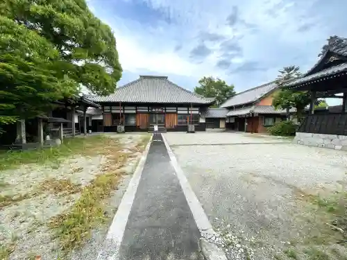 陽光寺の{uncategorized: "未分類", other: "その他", undefined: "問題あり", building: "その他建物", grave: "お墓", sacred_gate: "鳥居", guardian: "狛犬", statue: "像", buddha: "仏像", history: "歴史", nature: "自然", garden: "庭園", animal: "動物", pagoda: "塔", temizu: "手水舎", mountain_gate: "山門・神門", sanctuary: "本殿・本堂", subordinate: "末社・摂社", art: "芸術", scenery: "景色", jizo: "地蔵", ema: "絵馬", goshuin: "御朱印", omikuji: "おみくじ", items: "授与品その他", amulet: "お守り", goshuincho: "御朱印帳", eats: "食事", festival: "お祭り", votive_dance: "神楽", shichigosan: "七五三参", wedding: "結婚式", experience: "体験その他", initially: "初詣", around: "周辺", anti_infection: "感染症対策"}