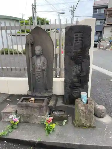 稲荷社（横浜市神奈川区亀住町）(神奈川県)