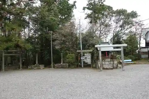 新屋坐天照御魂神社の末社・摂社