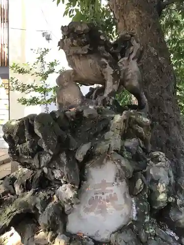 赤坂氷川神社の狛犬