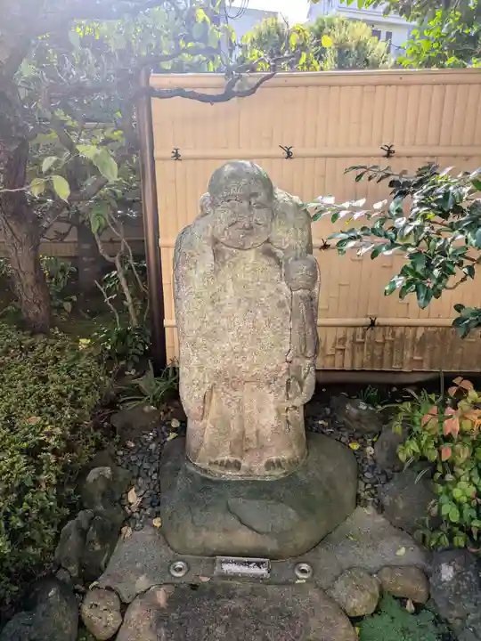 龍光院の像
