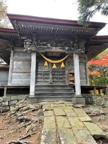 龍興山神社の本殿