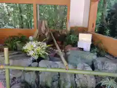 神明神社の手水