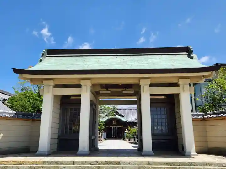 柿本神社の山門・神門