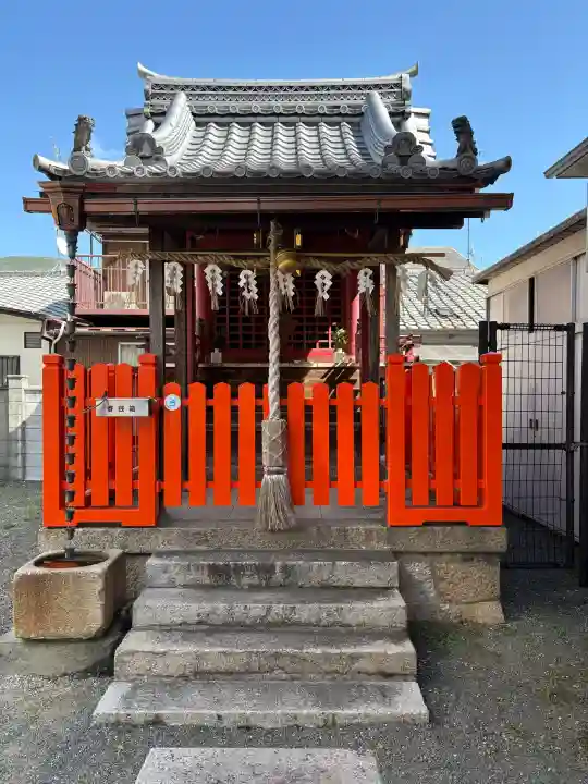 伊勢向神社の{uncategorized: "未分類", other: "その他", undefined: "問題あり", building: "その他建物", grave: "お墓", sacred_gate: "鳥居", guardian: "狛犬", statue: "像", buddha: "仏像", history: "歴史", nature: "自然", garden: "庭園", animal: "動物", pagoda: "塔", temizu: "手水舎", mountain_gate: "山門・神門", sanctuary: "本殿・本堂", subordinate: "末社・摂社", art: "芸術", scenery: "景色", jizo: "地蔵", ema: "絵馬", goshuin: "御朱印", omikuji: "おみくじ", items: "授与品その他", amulet: "お守り", goshuincho: "御朱印帳", eats: "食事", festival: "お祭り", votive_dance: "神楽", shichigosan: "七五三参", wedding: "結婚式", experience: "体験その他", initially: "初詣", around: "周辺", anti_infection: "感染症対策"}