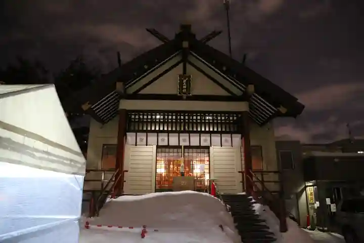 新川皇大神社の本殿・本堂