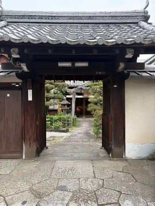 松風天満宮(松宿院)の{uncategorized: "未分類", other: "その他", undefined: "問題あり", building: "その他建物", grave: "お墓", sacred_gate: "鳥居", guardian: "狛犬", statue: "像", buddha: "仏像", history: "歴史", nature: "自然", garden: "庭園", animal: "動物", pagoda: "塔", temizu: "手水舎", mountain_gate: "山門・神門", sanctuary: "本殿・本堂", subordinate: "末社・摂社", art: "芸術", scenery: "景色", jizo: "地蔵", ema: "絵馬", goshuin: "御朱印", omikuji: "おみくじ", items: "授与品その他", amulet: "お守り", goshuincho: "御朱印帳", eats: "食事", festival: "お祭り", votive_dance: "神楽", shichigosan: "七五三参", wedding: "結婚式", experience: "体験その他", initially: "初詣", around: "周辺", anti_infection: "感染症対策"}