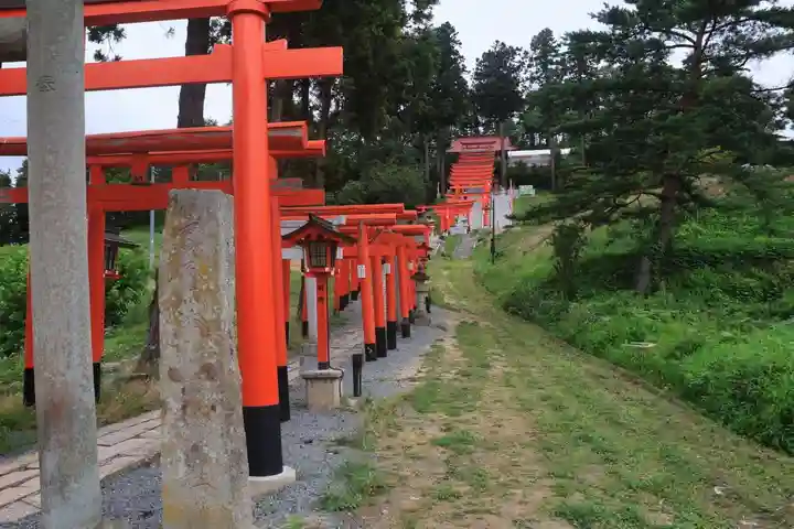 高屋敷稲荷神社の景色