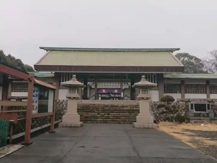 千葉縣護國神社の山門・神門