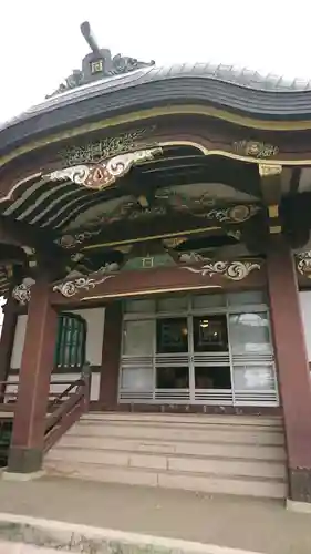 秋本寺の本殿・本堂