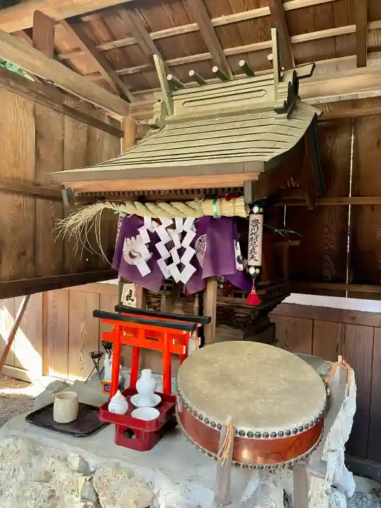 久喜稲荷神社の{uncategorized: "未分類", other: "その他", undefined: "問題あり", building: "その他建物", grave: "お墓", sacred_gate: "鳥居", guardian: "狛犬", statue: "像", buddha: "仏像", history: "歴史", nature: "自然", garden: "庭園", animal: "動物", pagoda: "塔", temizu: "手水舎", mountain_gate: "山門・神門", sanctuary: "本殿・本堂", subordinate: "末社・摂社", art: "芸術", scenery: "景色", jizo: "地蔵", ema: "絵馬", goshuin: "御朱印", omikuji: "おみくじ", items: "授与品その他", amulet: "お守り", goshuincho: "御朱印帳", eats: "食事", festival: "お祭り", votive_dance: "神楽", shichigosan: "七五三参", wedding: "結婚式", experience: "体験その他", initially: "初詣", around: "周辺", anti_infection: "感染症対策"}