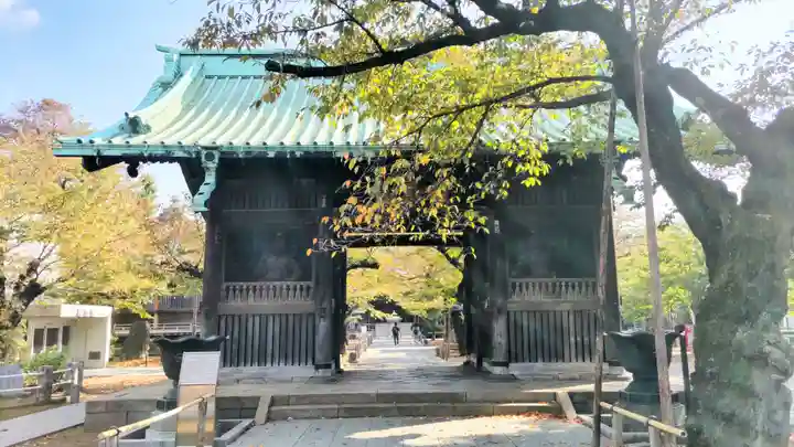祐天寺の山門・神門
