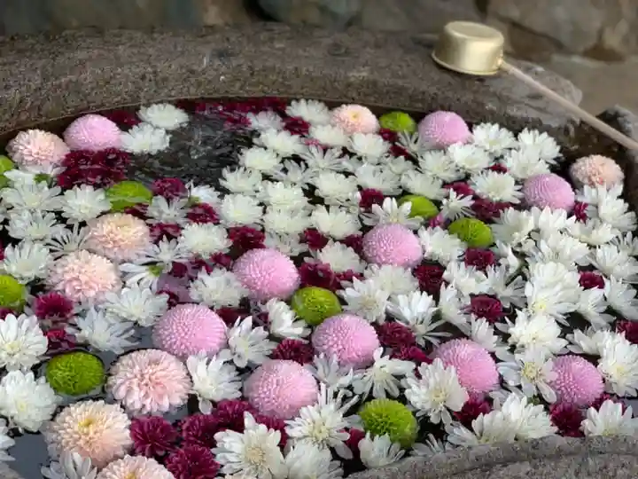 三峯神社の手水舎