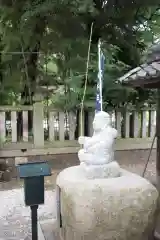 金鑚神社の像