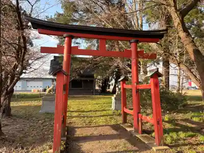 稲荷神社の{uncategorized: "未分類", other: "その他", undefined: "問題あり", building: "その他建物", grave: "お墓", sacred_gate: "鳥居", guardian: "狛犬", statue: "像", buddha: "仏像", history: "歴史", nature: "自然", garden: "庭園", animal: "動物", pagoda: "塔", temizu: "手水舎", mountain_gate: "山門・神門", sanctuary: "本殿・本堂", subordinate: "末社・摂社", art: "芸術", scenery: "景色", jizo: "地蔵", ema: "絵馬", goshuin: "御朱印", omikuji: "おみくじ", items: "授与品その他", amulet: "お守り", goshuincho: "御朱印帳", eats: "食事", festival: "お祭り", votive_dance: "神楽", shichigosan: "七五三参", wedding: "結婚式", experience: "体験その他", initially: "初詣", around: "周辺", anti_infection: "感染症対策"}