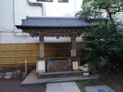 銀杏岡八幡神社の手水舎