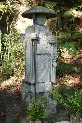 笠置寺の像