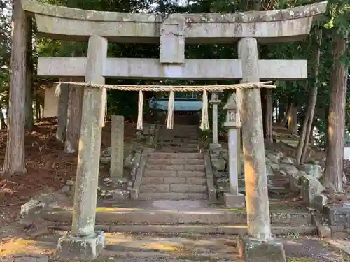 鮎澤神社の鳥居