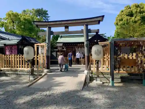 豊國神社の{uncategorized: "未分類", other: "その他", undefined: "問題あり", building: "その他建物", grave: "お墓", sacred_gate: "鳥居", guardian: "狛犬", statue: "像", buddha: "仏像", history: "歴史", nature: "自然", garden: "庭園", animal: "動物", pagoda: "塔", temizu: "手水舎", mountain_gate: "山門・神門", sanctuary: "本殿・本堂", subordinate: "末社・摂社", art: "芸術", scenery: "景色", jizo: "地蔵", ema: "絵馬", goshuin: "御朱印", omikuji: "おみくじ", items: "授与品その他", amulet: "お守り", goshuincho: "御朱印帳", eats: "食事", festival: "お祭り", votive_dance: "神楽", shichigosan: "七五三参", wedding: "結婚式", experience: "体験その他", initially: "初詣", around: "周辺", anti_infection: "感染症対策"}