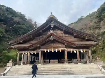 美保神社の{uncategorized: "未分類", other: "その他", undefined: "問題あり", building: "その他建物", grave: "お墓", sacred_gate: "鳥居", guardian: "狛犬", statue: "像", buddha: "仏像", history: "歴史", nature: "自然", garden: "庭園", animal: "動物", pagoda: "塔", temizu: "手水舎", mountain_gate: "山門・神門", sanctuary: "本殿・本堂", subordinate: "末社・摂社", art: "芸術", scenery: "景色", jizo: "地蔵", ema: "絵馬", goshuin: "御朱印", omikuji: "おみくじ", items: "授与品その他", amulet: "お守り", goshuincho: "御朱印帳", eats: "食事", festival: "お祭り", votive_dance: "神楽", shichigosan: "七五三参", wedding: "結婚式", experience: "体験その他", initially: "初詣", around: "周辺", anti_infection: "感染症対策"}